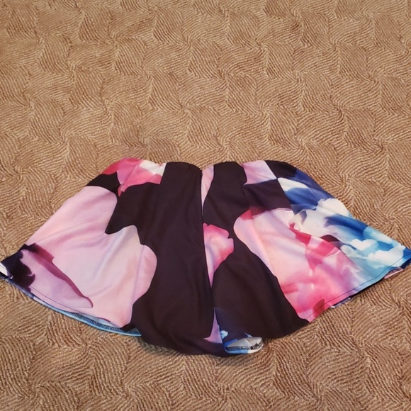 Latiste By Amy Shorts Flower Print size S - Picture 5 of 8